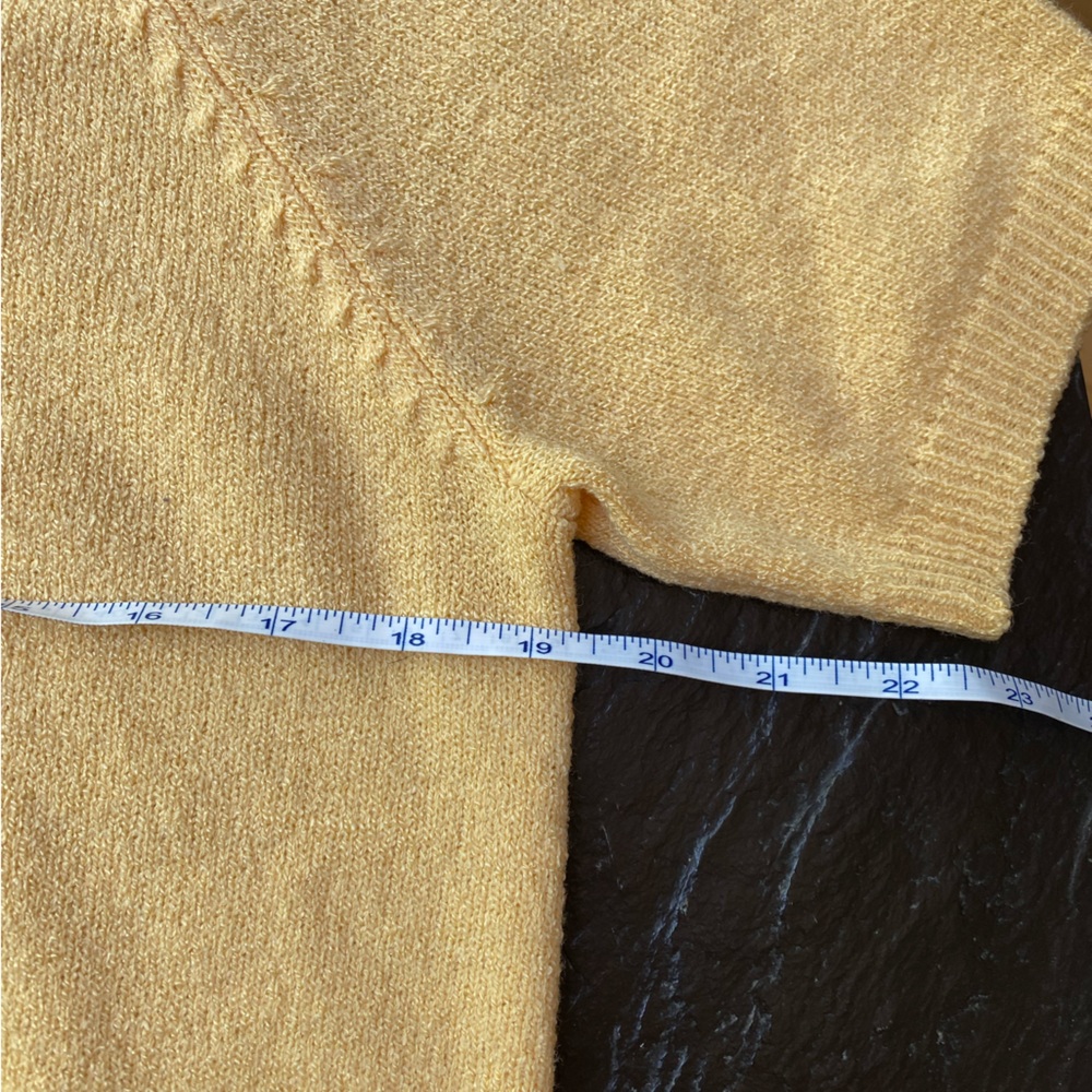 White Stag short sleeve yellow sweater - Picture 10 of 10